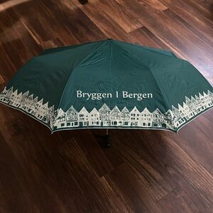 Pop-up umbrella
